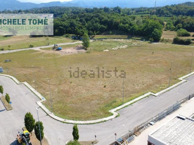 Terreno in vendita di 3826 m² in Traversa Circ Bran