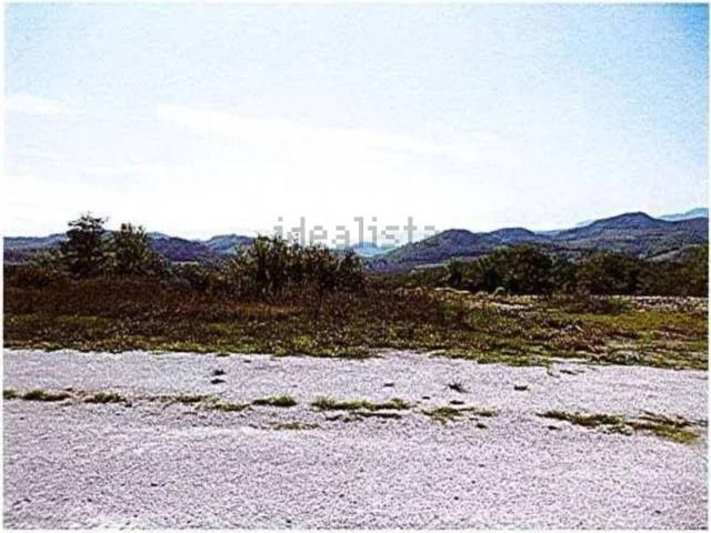 Terreno in vendita di 3956 m² in Via Luigi Einaudi