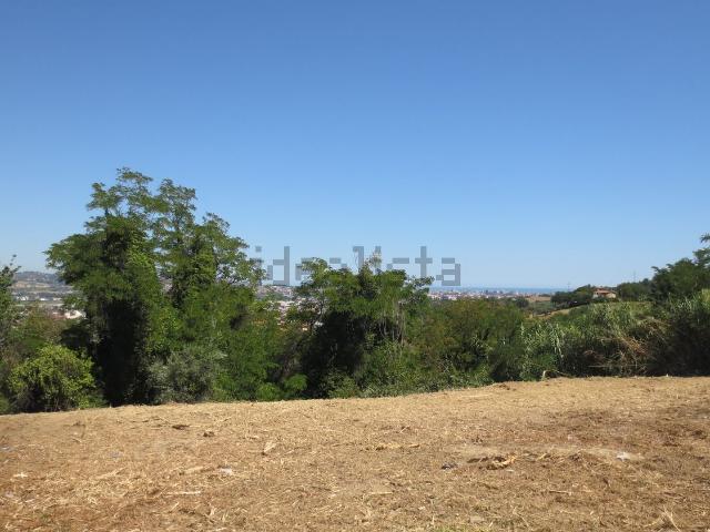 Terreno in vendita di 3960 m² in Via Belvedere