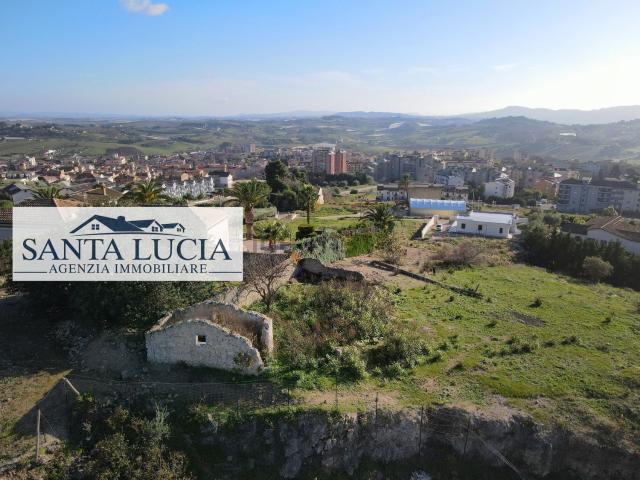 Terreno in vendita di 3900 m² in Contrada Montagna