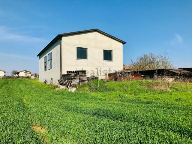 Terreno in vendita di 40000 m² in Via Albara