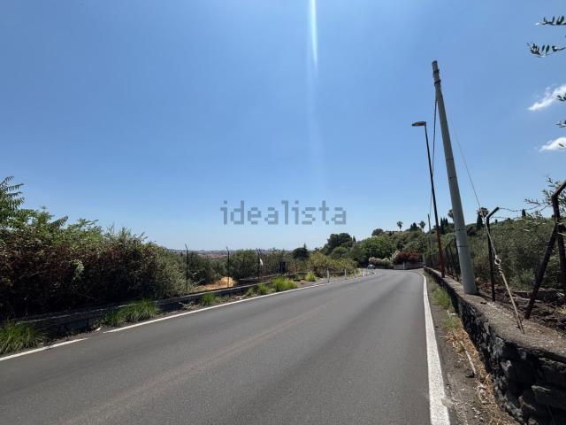 Terreno in vendita di 4000 m² in Via Trigona