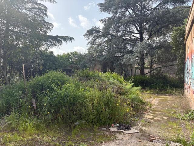 Terreno in vendita di 4000 m² in Via Aldo Moro, 28