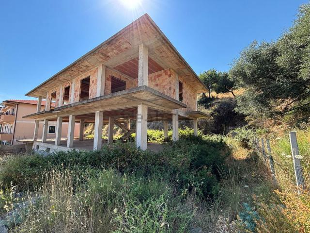 Terreno in vendita di 400 m² in Via Catona