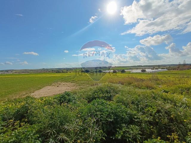 Terreno in vendita di 40244 m² in Strada Senza Nome