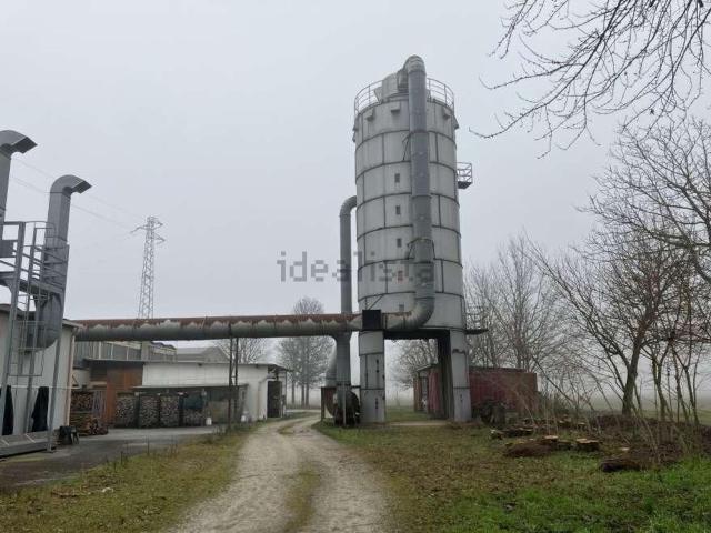Terreno in vendita di 4195 m² in Via Montello