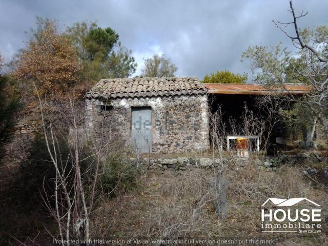 Terreno in vendita di 4249 m² in Strada Altarello