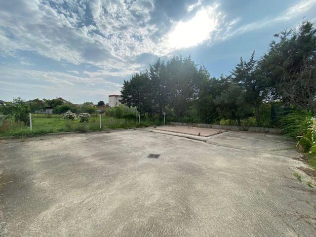 Terreno in vendita di 420 m² in Via Lago di Fiastra, 11