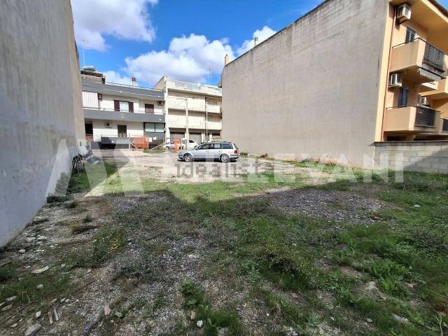 Terreno in vendita di 435 m² in Via Pietro Nenni