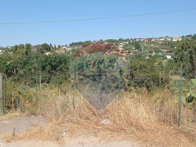 Terreno in vendita di 4300 m² in Via Venanzio Marvuglia