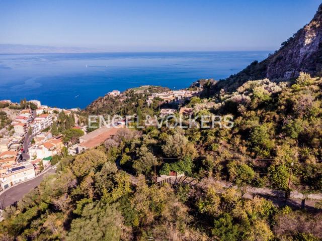 Terreno in vendita di 4550 m² in Via Branco