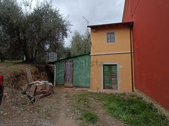 Terreno in vendita di 4590 m² in Via Pozzarello, 1551