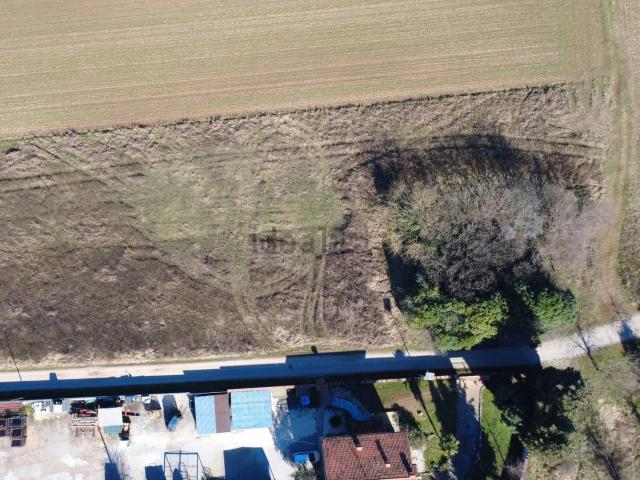 Terreno in vendita di 4500 m² in Via Stazione