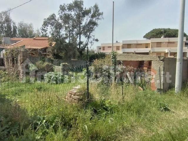 Terreno in vendita di 450 m² in Strada Statale 113 diramazione