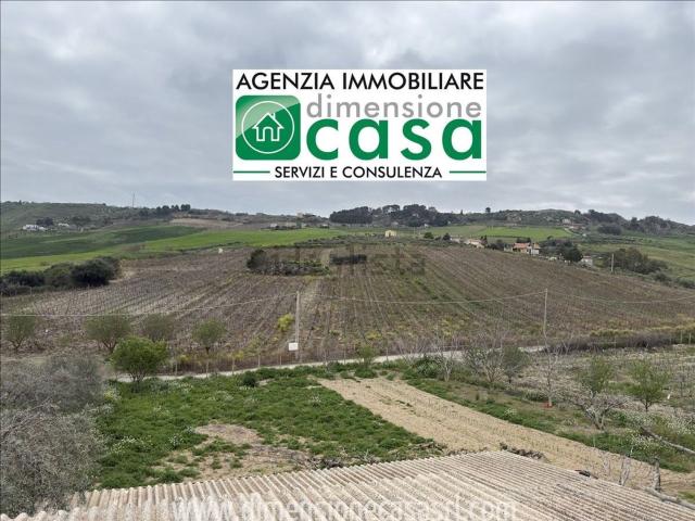 Terreno in vendita di 46400 m² in Strada Senza Nome