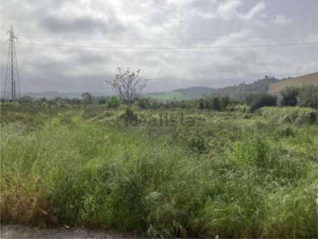 Terreno in vendita di 4642 m² in Via Luciano Lama
