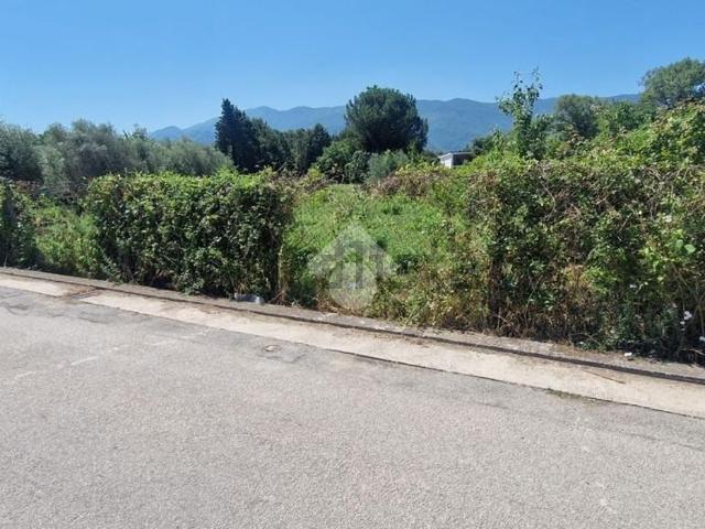 Terreno in vendita di 4600 m² in Via Variante