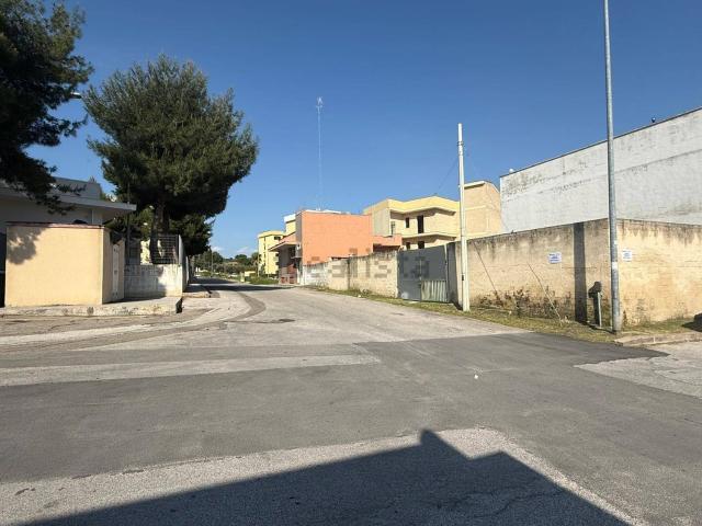 Terreno in vendita di 460 m² in Via Pietro Carano