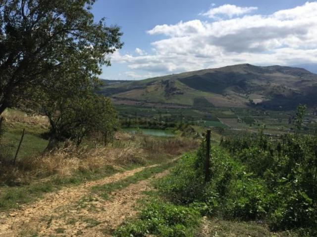 Terreno in vendita di 47705 m² in Strada senza nome