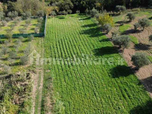 Terreno in vendita di 470 m² in Via Piana, 192