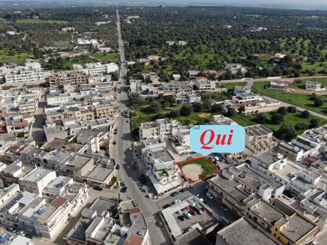 Terreno in vendita di 471 m² in Via Cosenza, 2