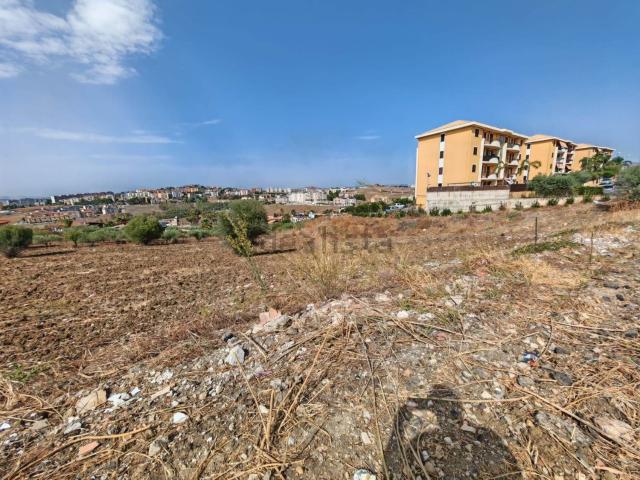Terreno in vendita di 4860 m² in Via Attilio Vella