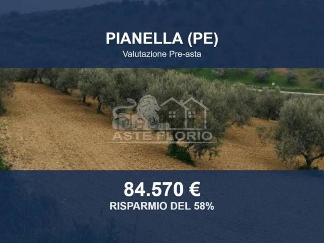 Terreno in vendita di 49680 m² in Via Santa Lucia