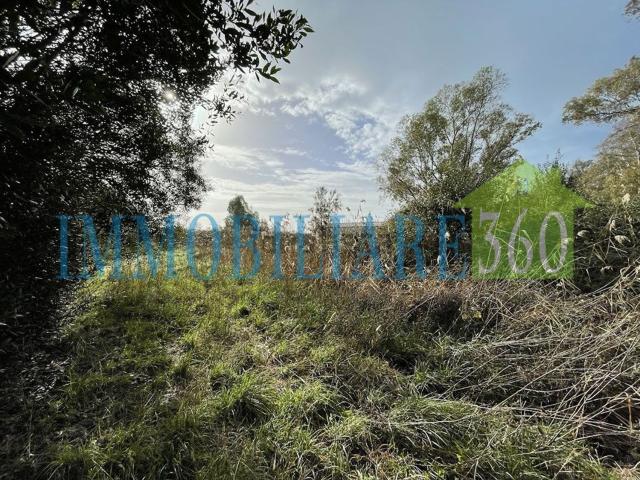 Terreno in vendita di 5057 m² in Via dello stagnone