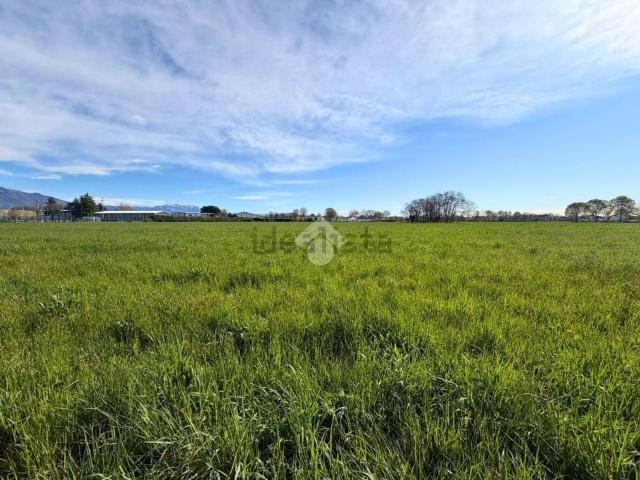 Terreno in vendita di 5070 m² in Via Dante Alighieri, 1