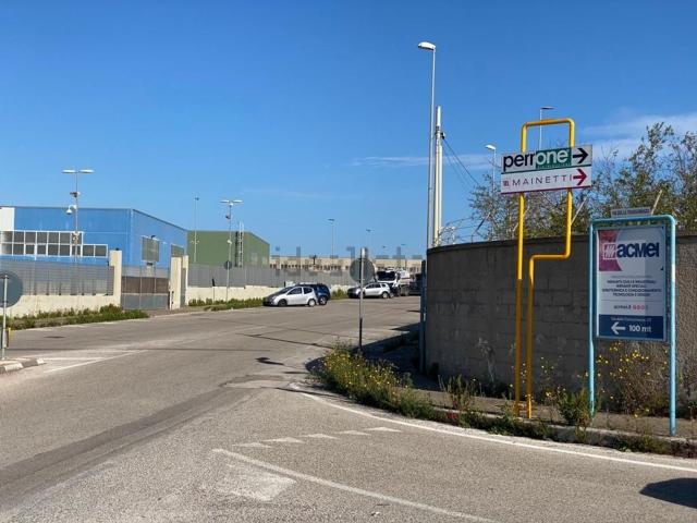 Terreno in vendita di 50000 m² in Via del tratturello 30