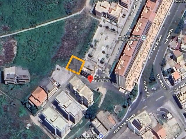 Terreno in vendita di 500 m² in Via Madonna della Catena