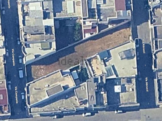 Terreno in vendita di 513 m² in Via Abruzzi