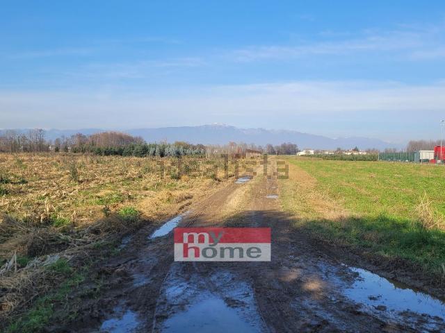Terreno in vendita di 5200 m² in Circonvallazione Ovest, 60