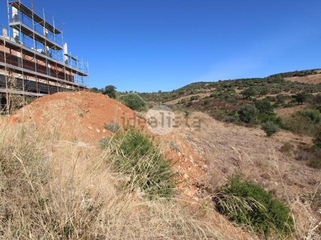Terreno in vendita di 537 m² in Via Aligi Sassu