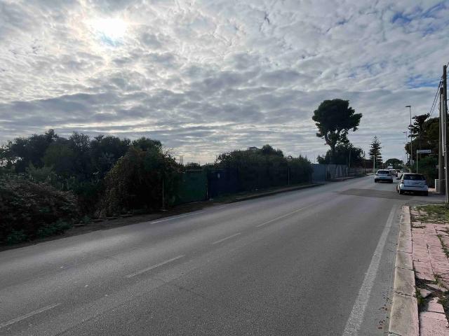 Terreno in vendita di 5300 m² in Via Vizzarro