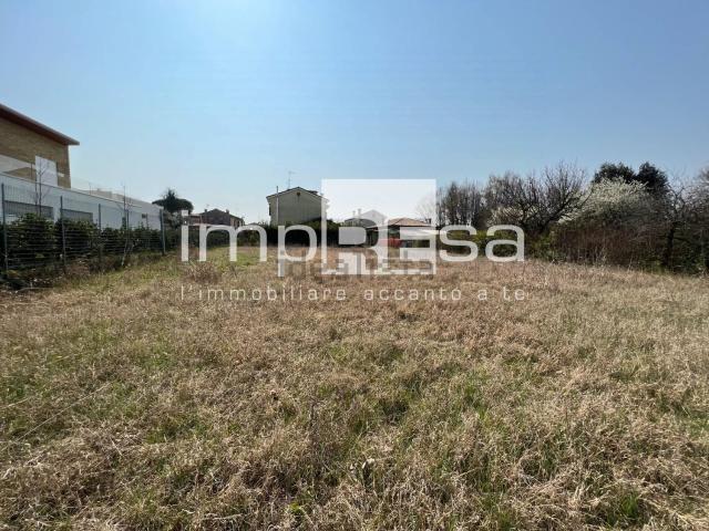 Terreno in vendita di 5444 m² in Via Ca&apos  Sagredo, 39