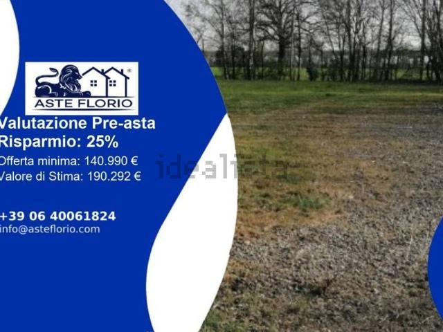 Terreno in vendita di 54470 m² in Via Cicerone