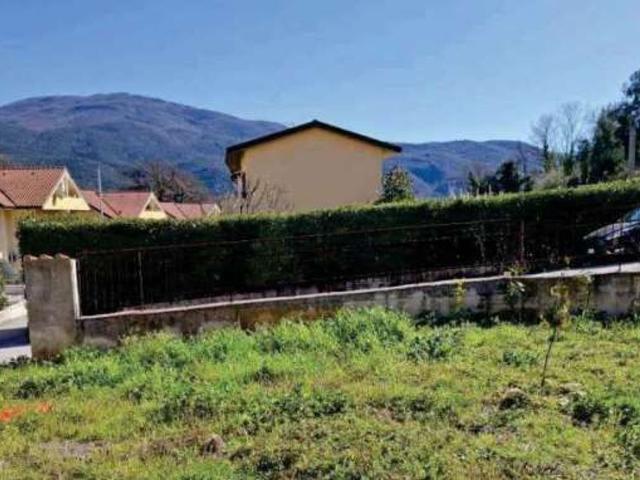 Terreno in vendita di 547 m² in Via Guglielmo Marconi