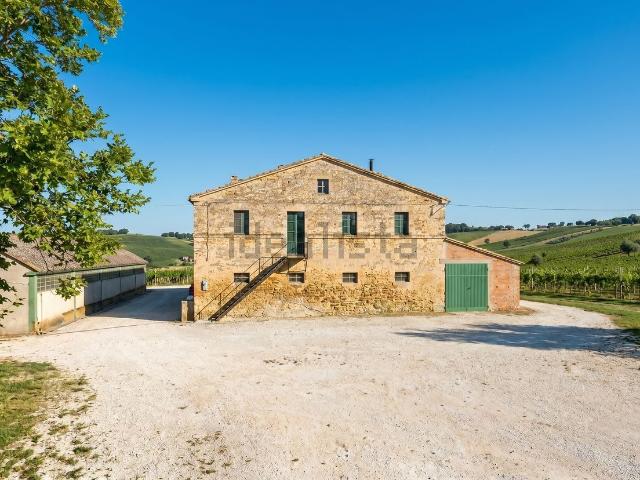 Terreno in vendita di 541139 m² in Via Serra, 29