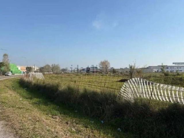 Terreno in vendita di 56 m² in Via Prov. Inferiore