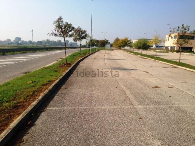 Terreno in vendita di 5566 m²