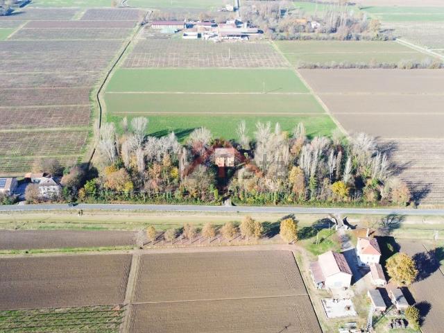 Terreno in vendita di 55850 m² in Via Mulini