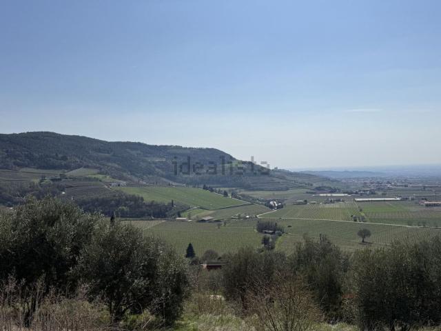 Terreno in vendita di 550 m²
