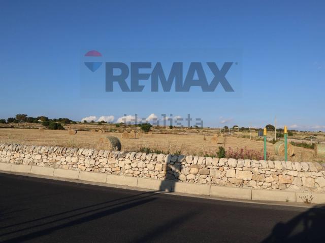 Terreno in vendita di 550 m² in Via Mosebbi