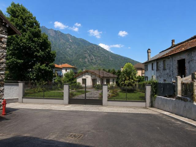 Terreno in vendita di 567 m² in Via Enrico Menconi