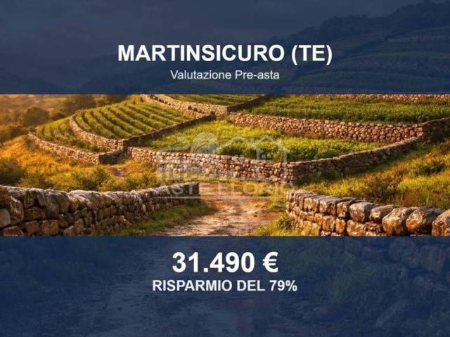 Terreno in vendita di 5627 m² in Via Guglielmo Marconi
