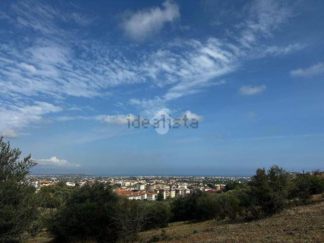 Terreno in vendita di 57470 m² in Via Cannata, 1