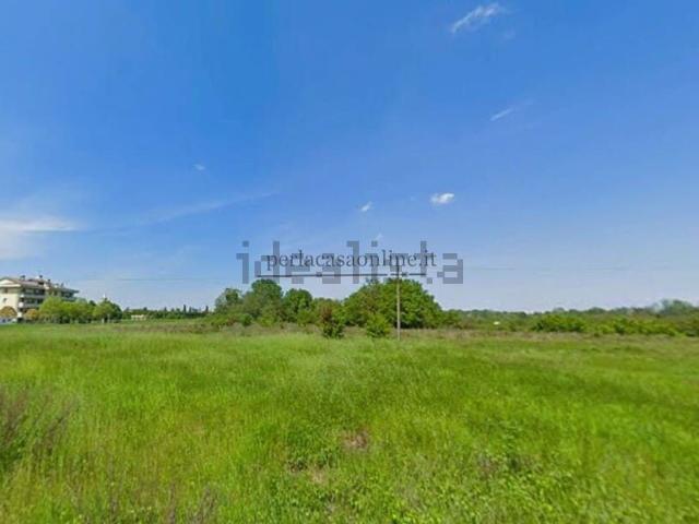 Terreno in vendita di 576 m² in Via dei Caduti del Sessantaseiesimo Trieste, 17