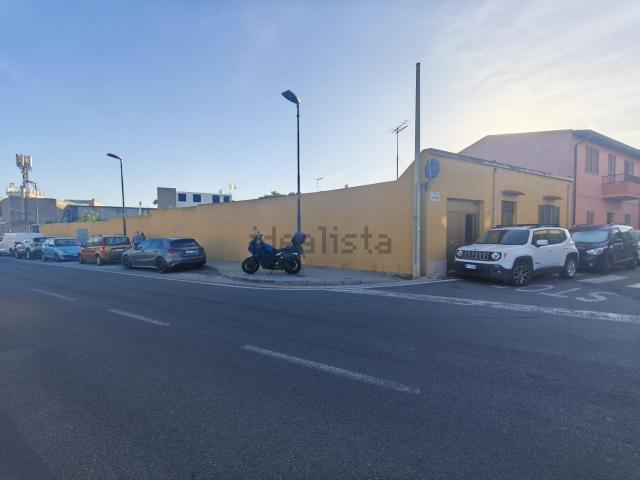 Terreno in vendita di 595 m² in Via Burcei