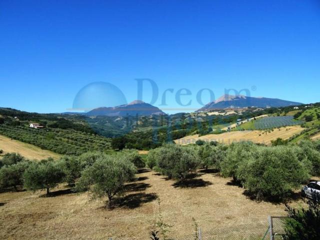 Terreno in vendita di 5970 m² in Via Filippo Iannetti